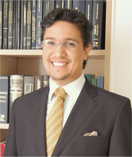 Dr. Carlos Fernando Lopes de Oliveira